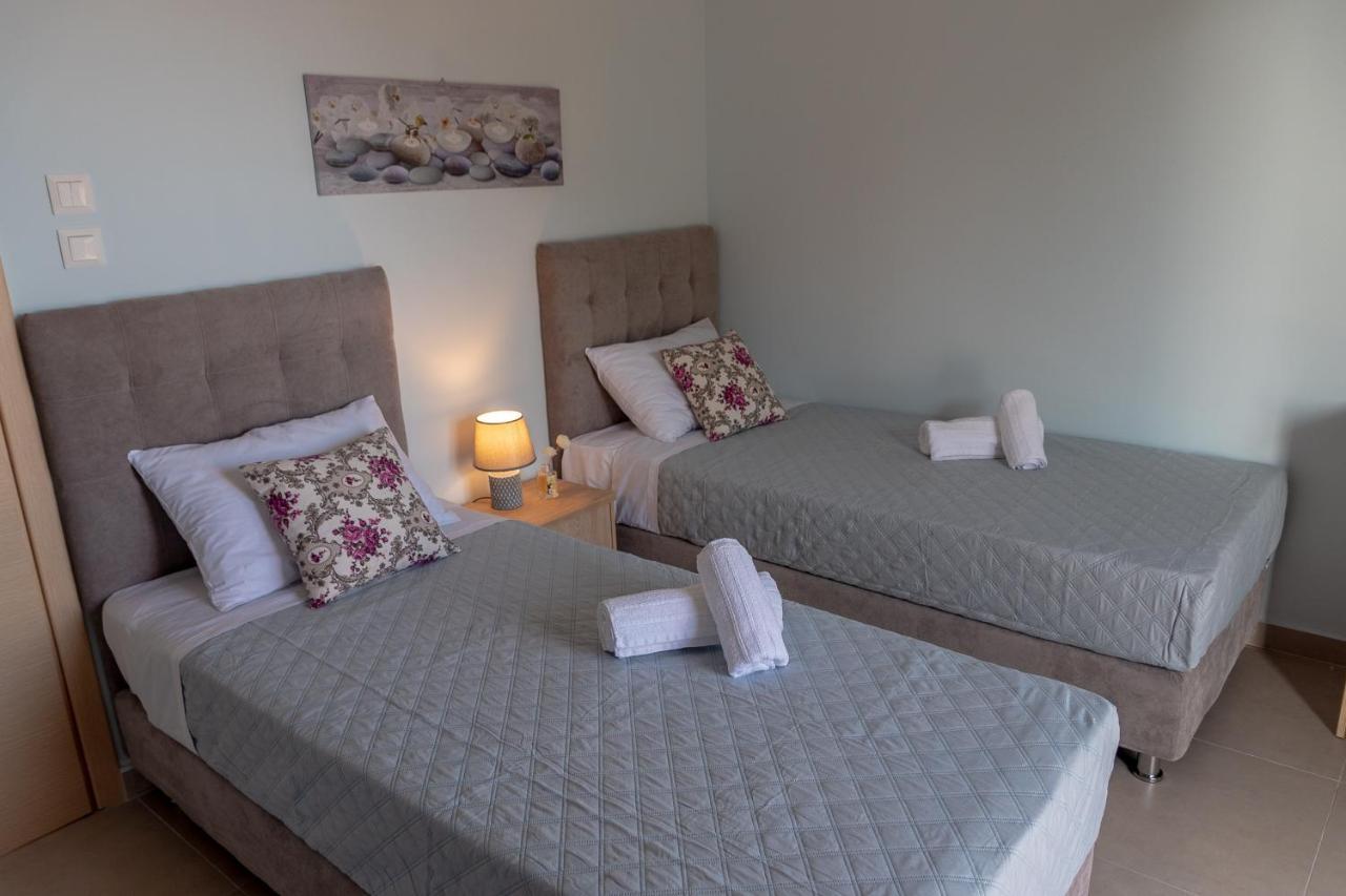 Dimi Seafront Apartment By Rentals Pro Services - Nea Moudania Extérieur photo