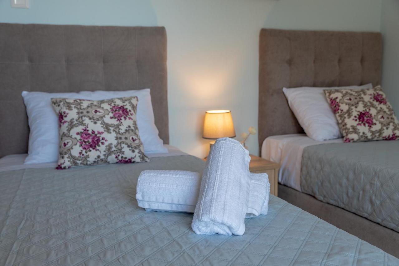 Dimi Seafront Apartment By Rentals Pro Services - Nea Moudania Extérieur photo