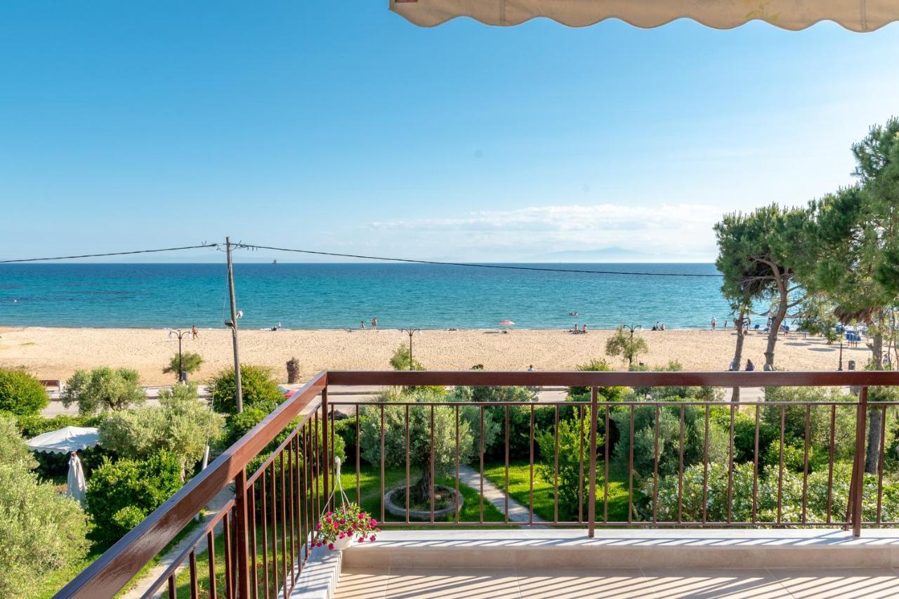 Dimi Seafront Apartment By Rentals Pro Services - Nea Moudania Extérieur photo