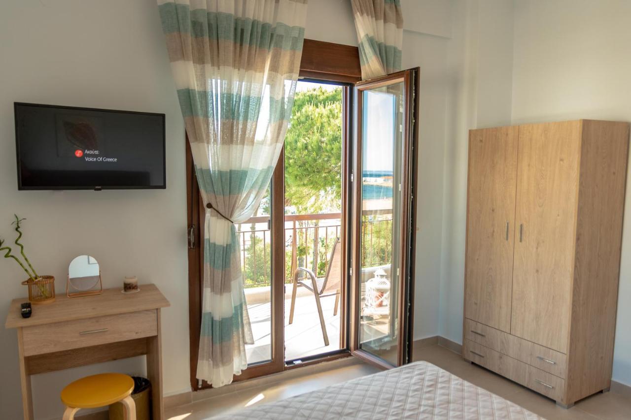 Dimi Seafront Apartment By Rentals Pro Services - Nea Moudania Extérieur photo