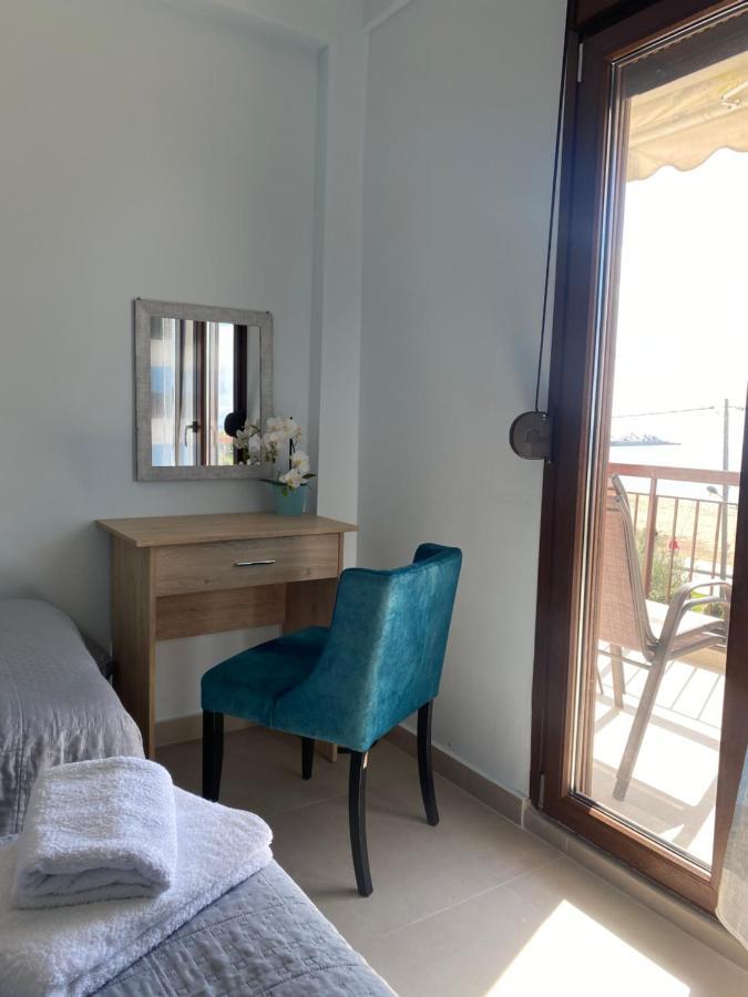 Dimi Seafront Apartment By Rentals Pro Services - Nea Moudania Extérieur photo